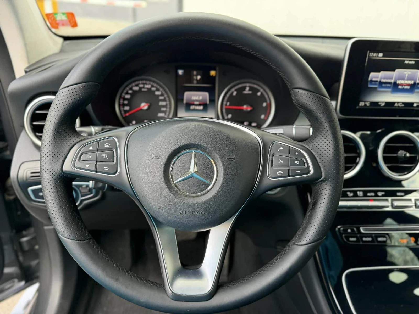 Mercedes-Benz GLC 220 CDI / 4-MATIC, снимка 14 - Автомобили и джипове - 54118521