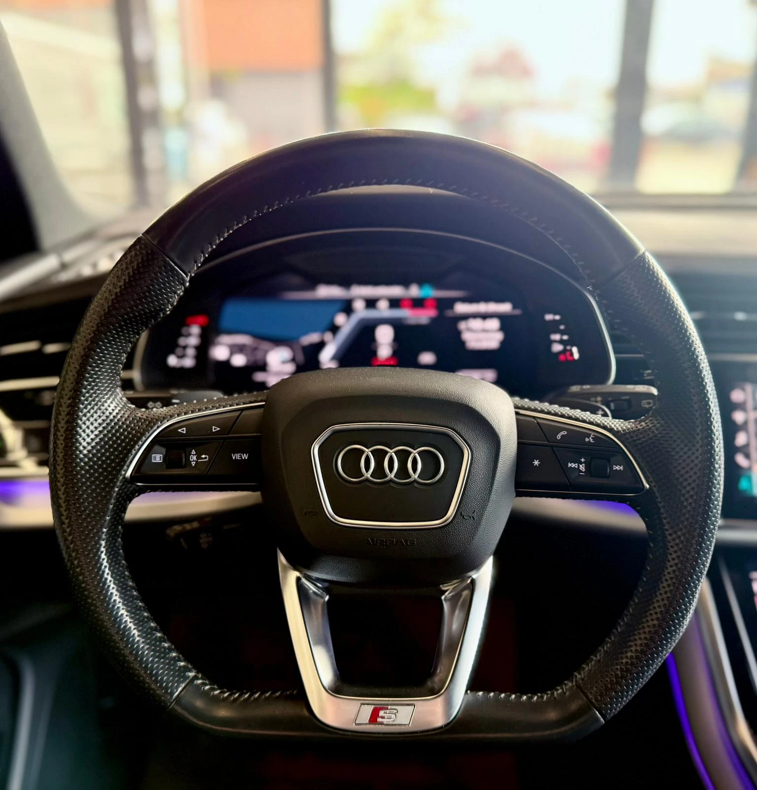 Audi SQ8 S - Line* Quattro* B&O* 360* Лизинг , снимка 10 - Автомобили и джипове - 54454863
