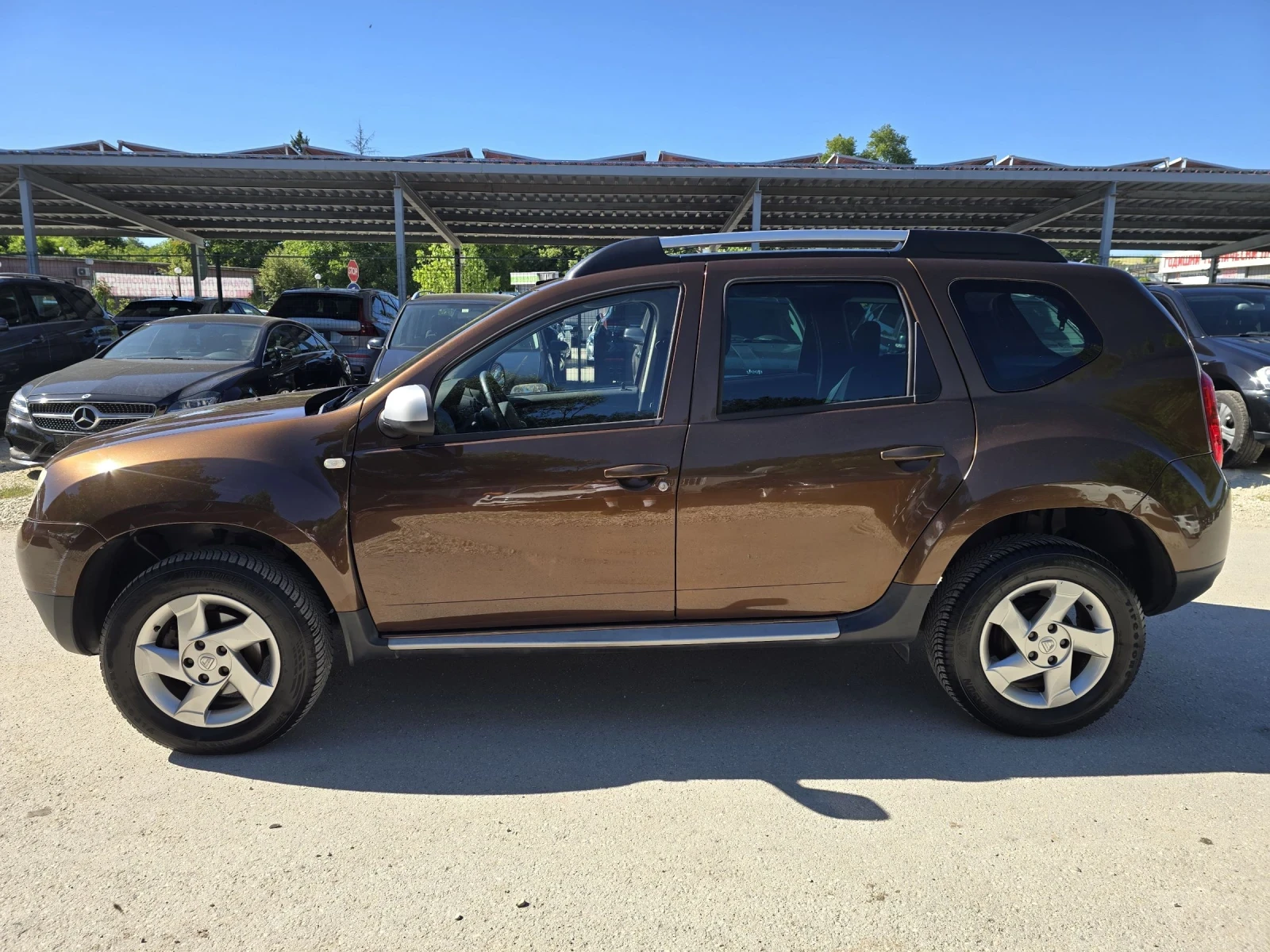 Dacia Duster 1.5DCI 110к.с Топ състояние , снимка 7 - Автомобили и джипове - 54932547