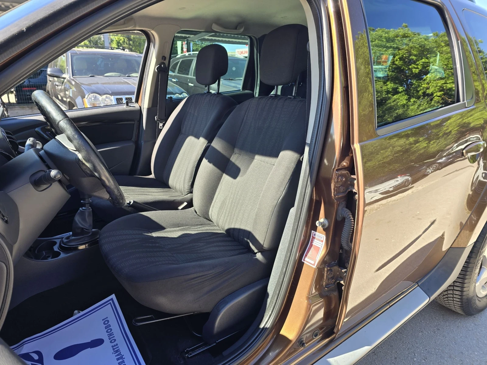 Dacia Duster 1.5DCI 110к.с Топ състояние , снимка 10 - Автомобили и джипове - 54932547