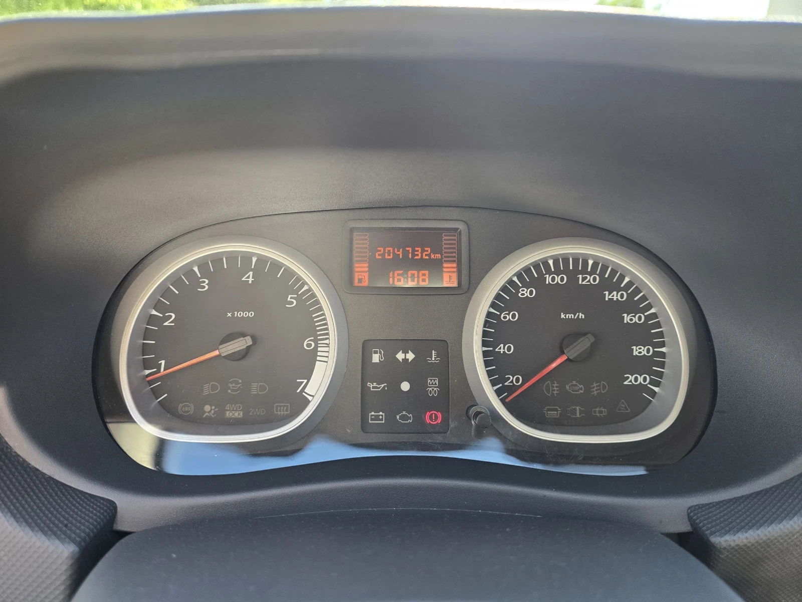 Dacia Duster 1.5DCI 110к.с Топ състояние , снимка 17 - Автомобили и джипове - 54932547