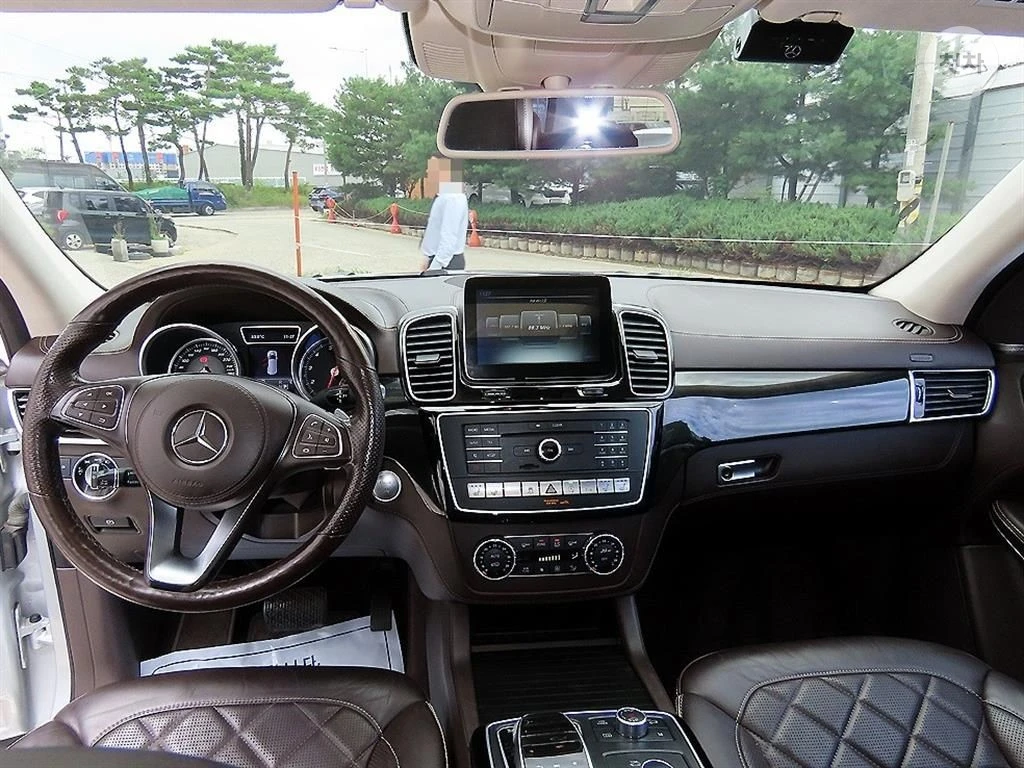 Mercedes-Benz GLS 500 4MATIC AMG LINE PANORAMA 360CAM EKPAHИ FULL, снимка 7 - Автомобили и джипове - 55481453