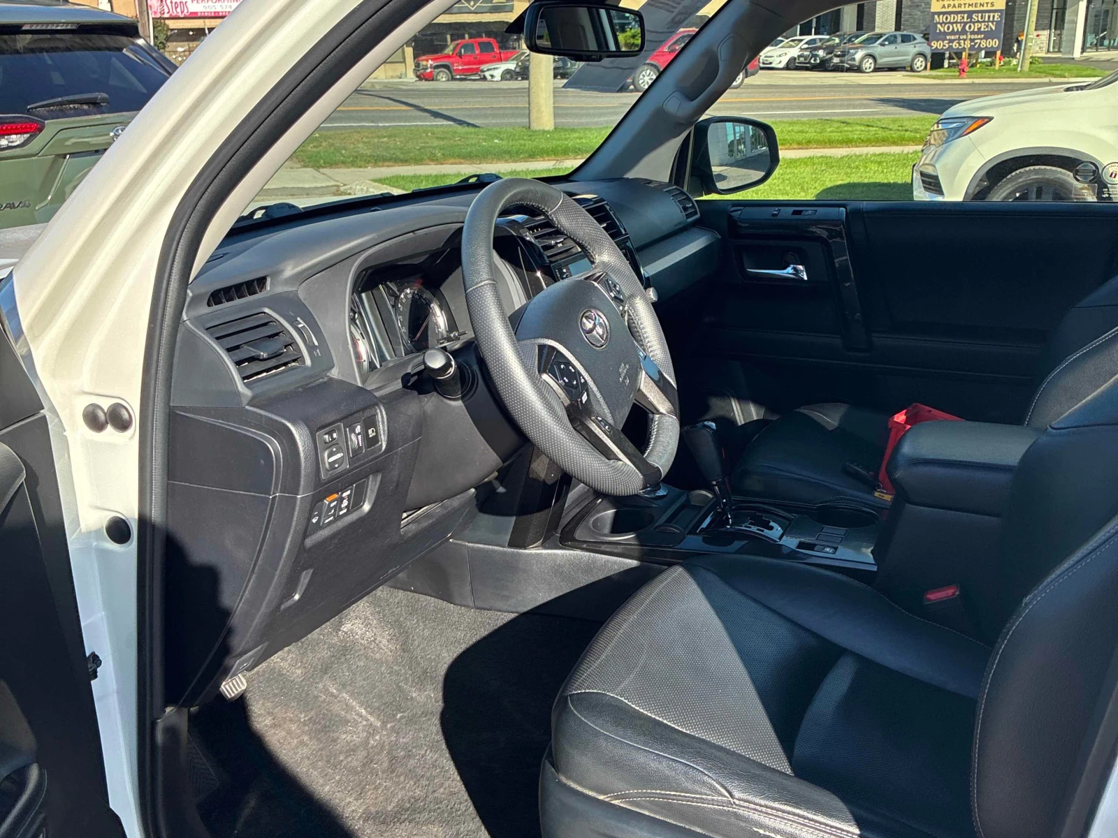 Toyota 4runner 4WD | CARFAX | АВТОФИНАНСИРАНЕ, снимка 7 - Автомобили и джипове - 56045979