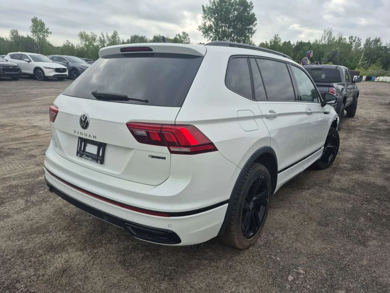 VW Tiguan * COMFORTLINE R LINE BLACK EDITION * CARFAX *  | Mobile.bg � ����������� 3