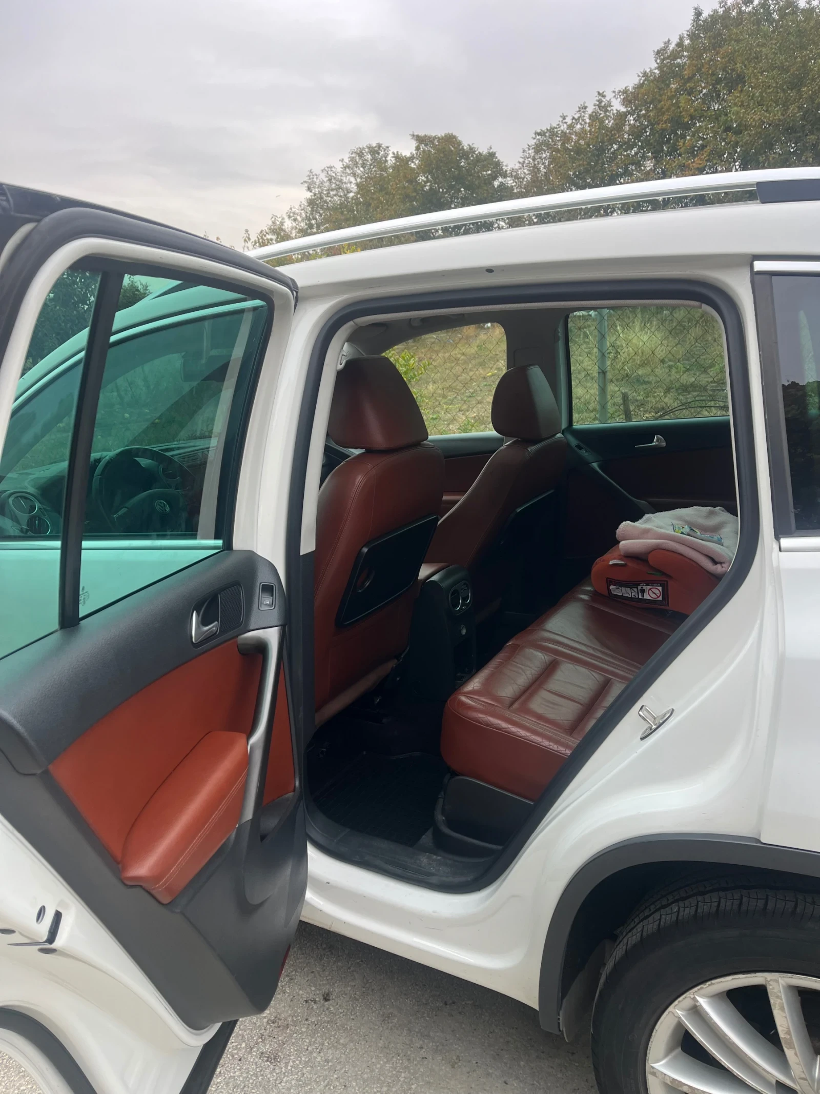 VW Tiguan, снимка 7 - Автомобили и джипове - 56747504