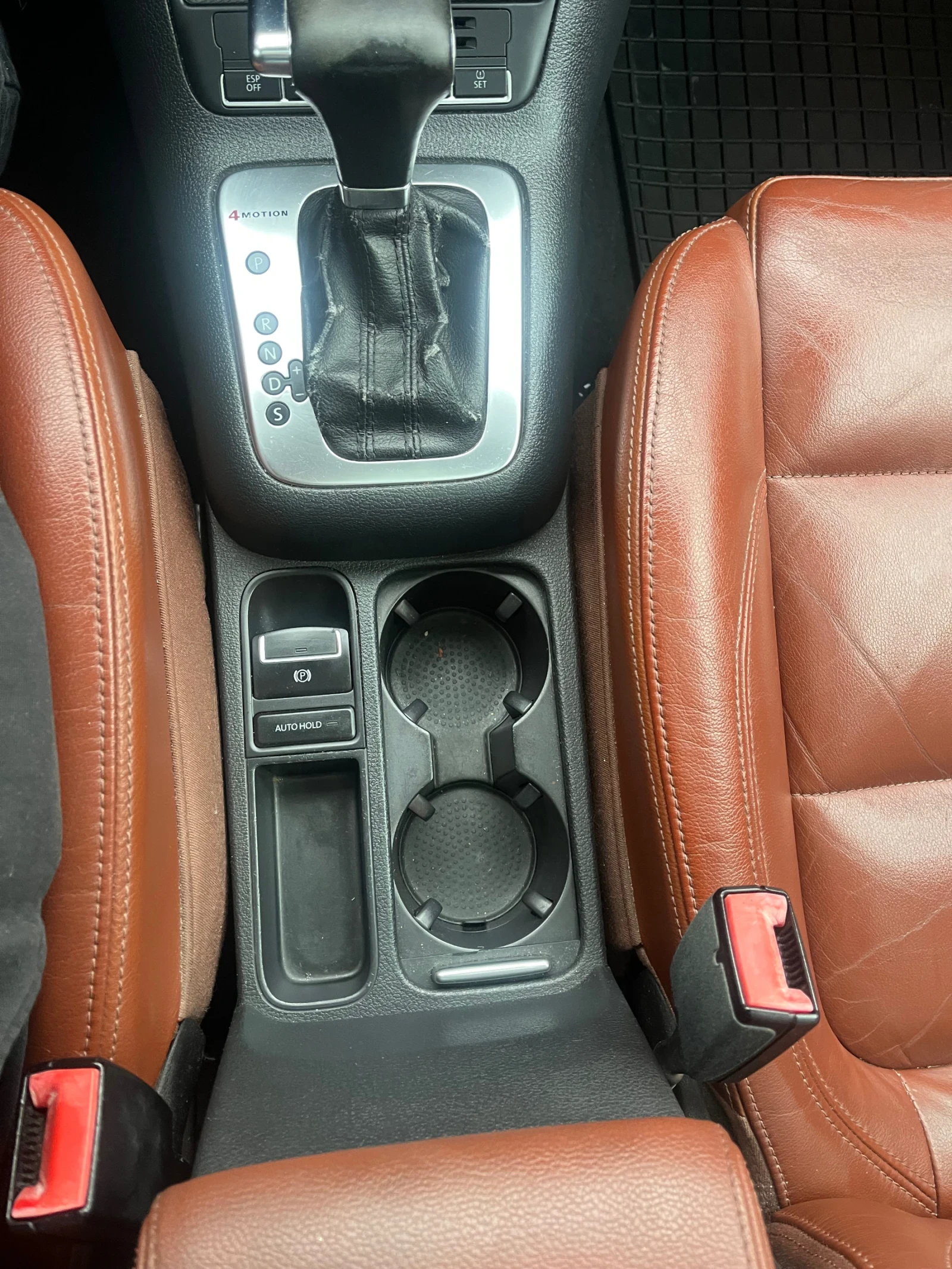 VW Tiguan, снимка 15 - Автомобили и джипове - 56747504