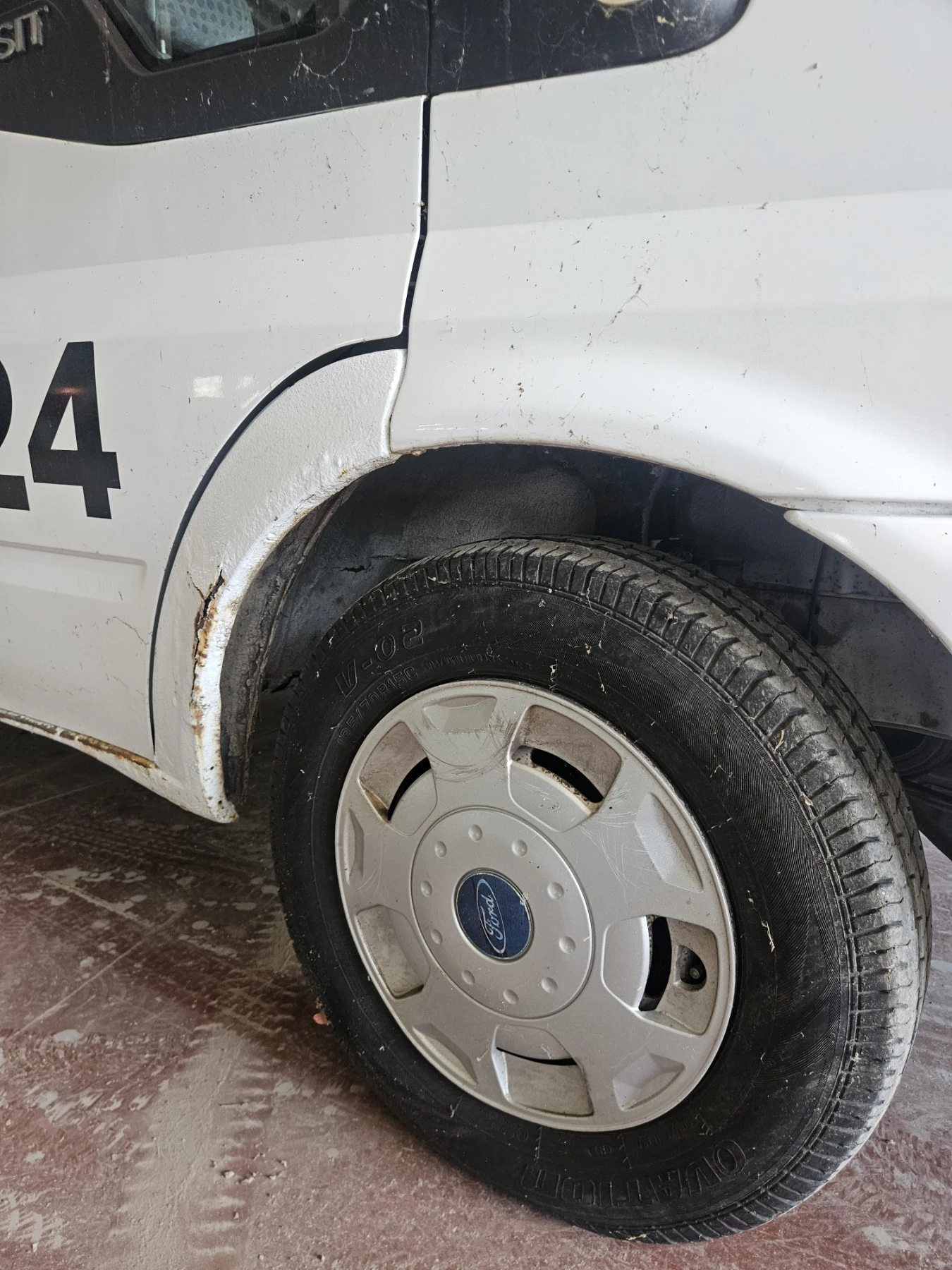 Ford Transit 2.2 - изображение 6