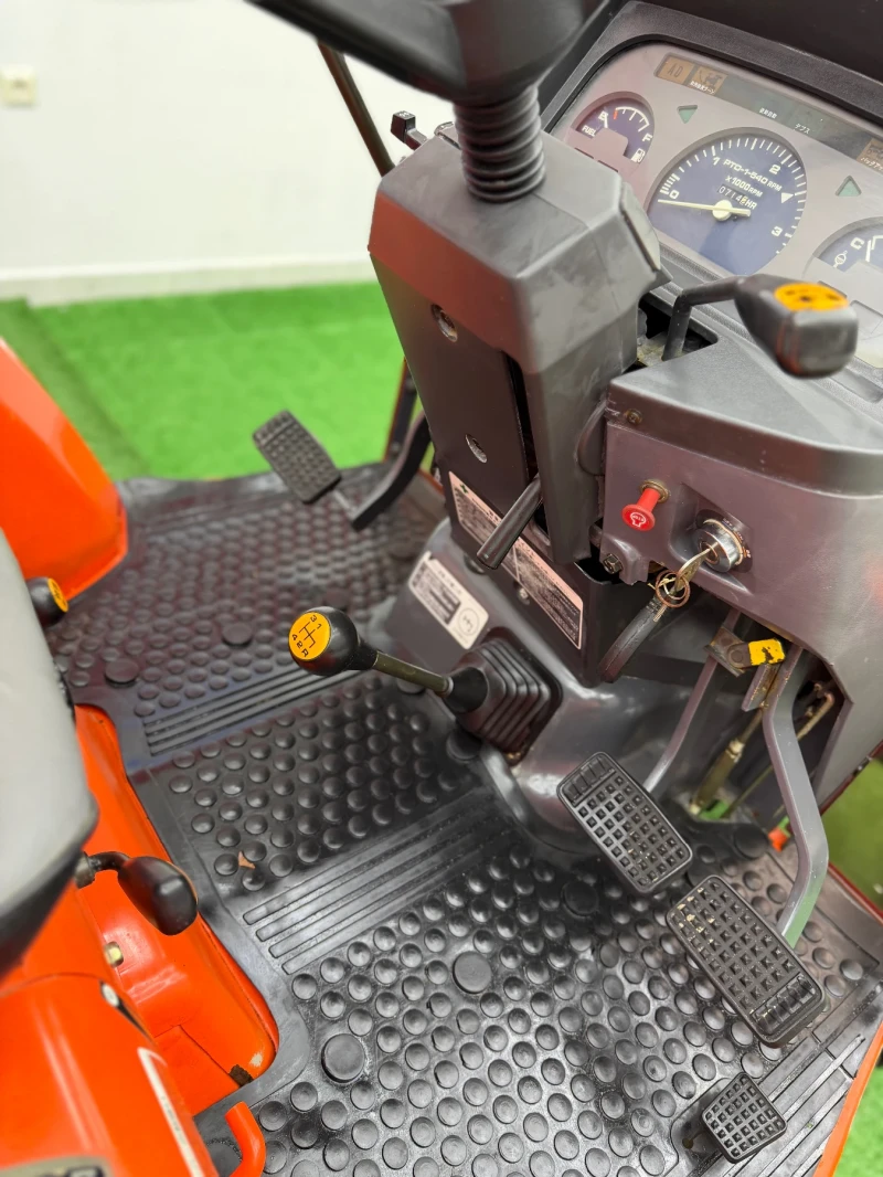 Трактор Hinomoto NX2000-KUBOTA GL200, снимка 12 - Селскостопанска техника - 52578821