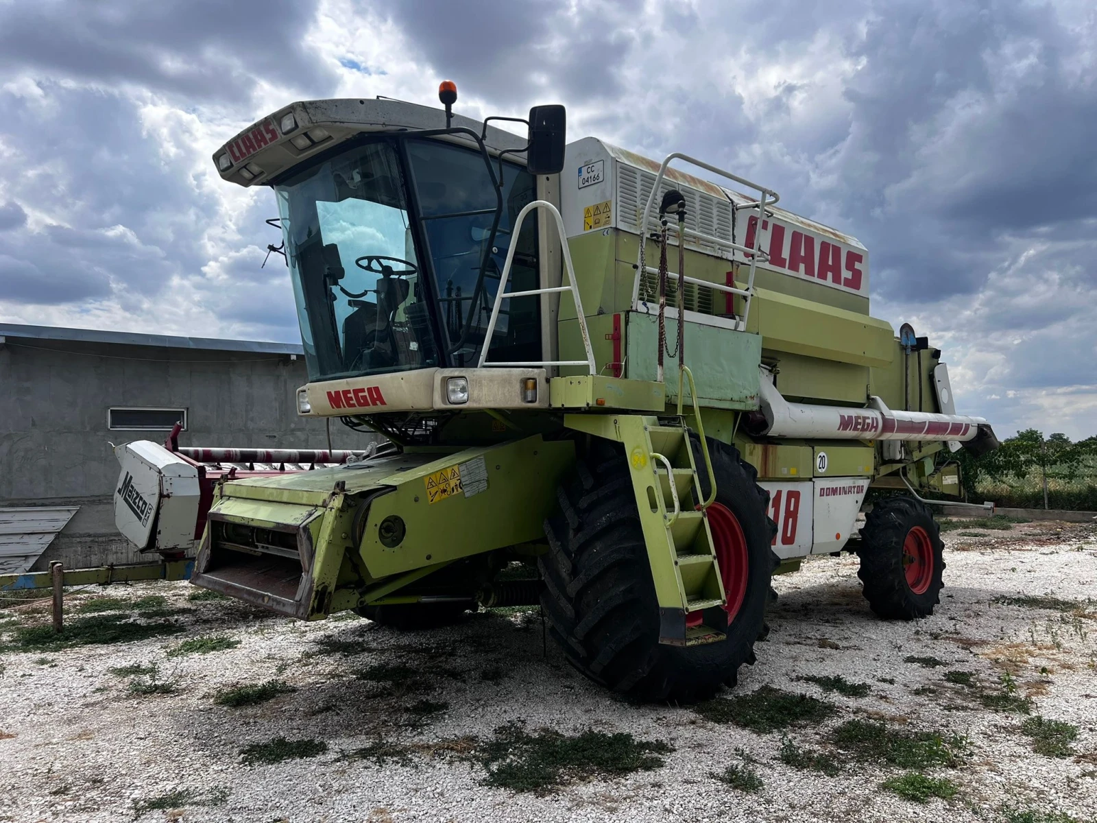 Комбайн Claas Mega 218, снимка 3 - Селскостопанска техника - 54118023