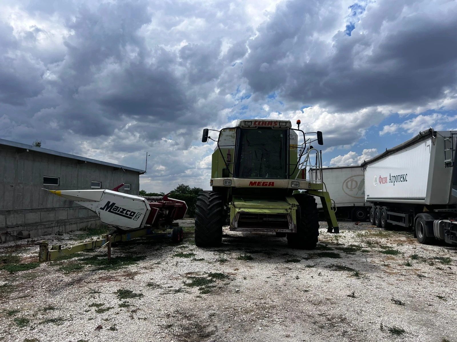 Комбайн Claas Mega 218, снимка 8 - Селскостопанска техника - 54118023