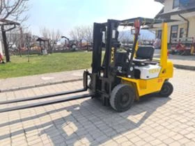 Мотокар TCM 2, 5 тон, снимка 1