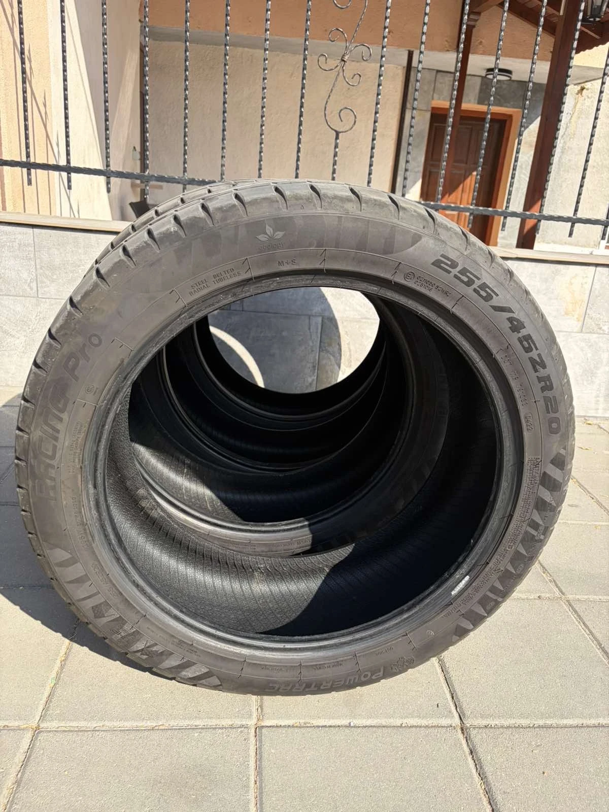 Гуми Летни 255/45R20, снимка 2 - Гуми и джанти - 56110569