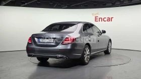 Mercedes-Benz E 220 ПОДГРЕВИ * ШИБИДАХ * KEYLESS * HEAD-UP * BURMESTER, снимка 2
