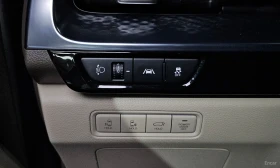Kia Carnival 7-Seater Hi-Limousine, снимка 5