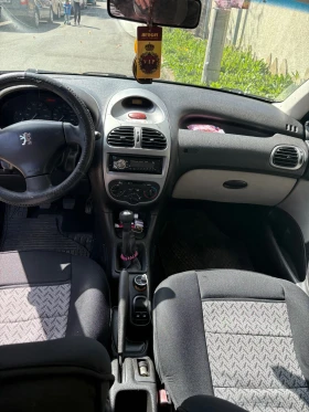 Peugeot 206 Колата е в добро състояние и е обслужвана винаги , снимка 11