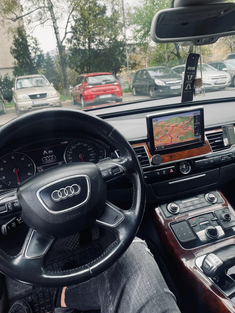 Audi A8, снимка 8 - Автомобили и джипове - 52344423