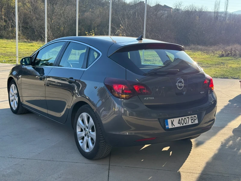 Opel Astra, снимка 4 - Автомобили и джипове - 52775421