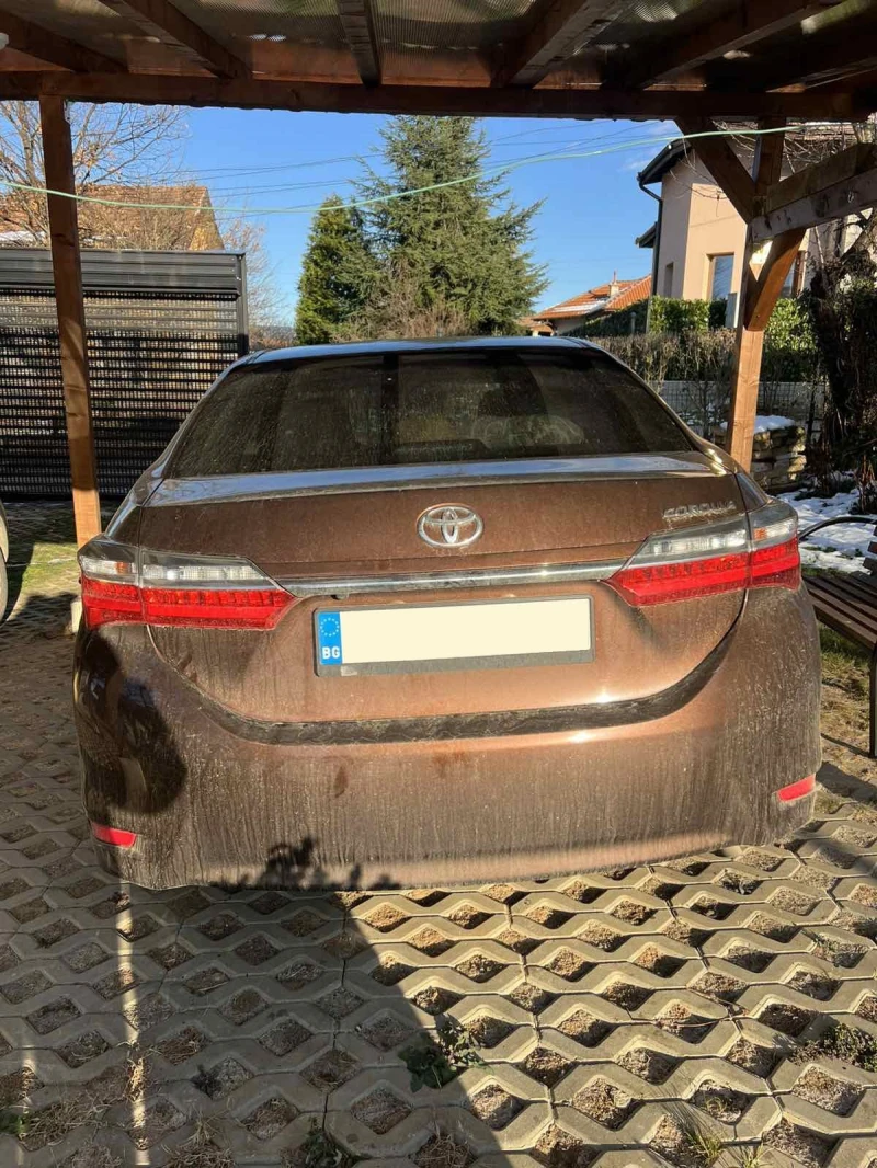 Toyota Corolla 1.6, снимка 3 - Автомобили и джипове - 53026292