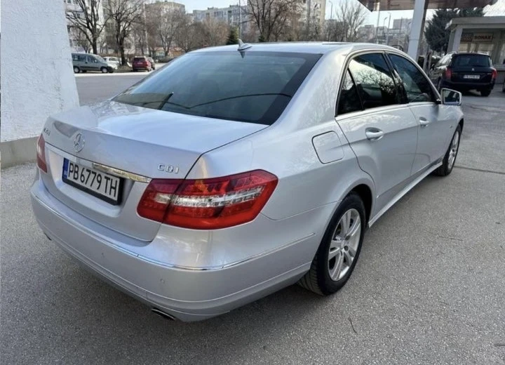 Mercedes-Benz E 350, снимка 11 - Автомобили и джипове - 48657878