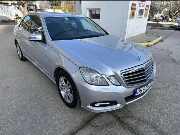 Mercedes-Benz E 350, снимка 13 - Автомобили и джипове - 48657878