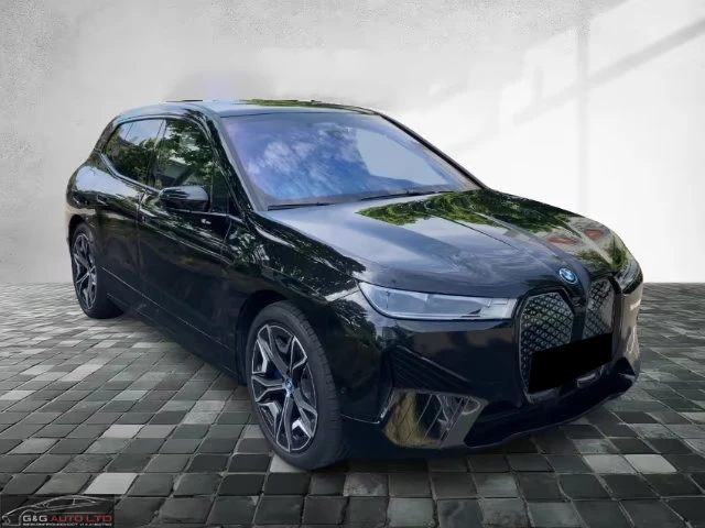 BMW iX xDRIVE/40/326HP/SPORT/HUD/SKY LOUNGE/360/ACC/518z, снимка 4 - Автомобили и джипове - 55129613