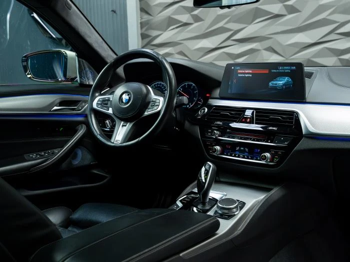 BMW 550 M550D* XDRIVE* M-SPORT* B&W* 360* HUD* PANO* SOFTC | Mobile.bg � ����������� 15