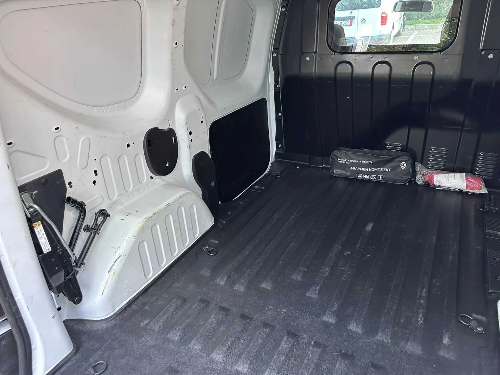 Renault Express 1.3TCe, 2023г., БЕНЗИН | Mobile.bg — изображение 14