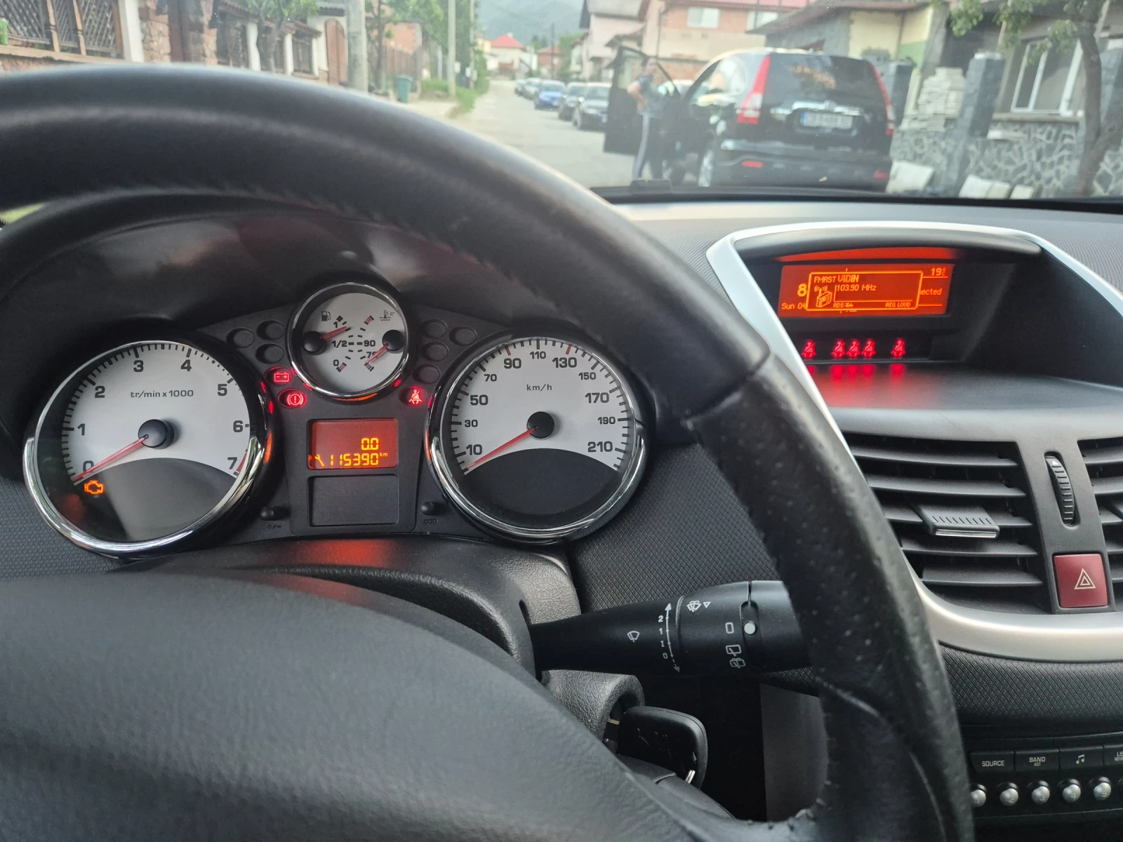 Peugeot 207 1.4 95 k.c. - изображение 8
