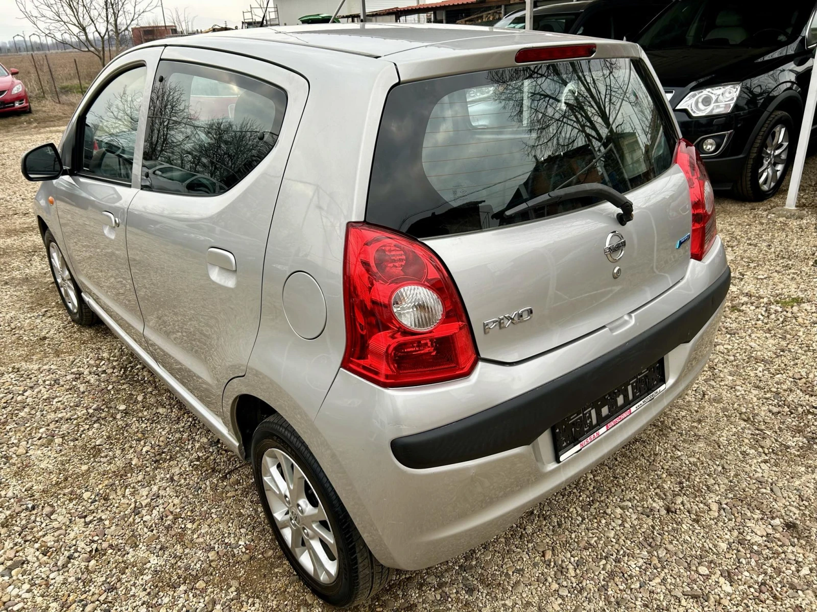 Nissan Pixo 1.0i - изображение 3