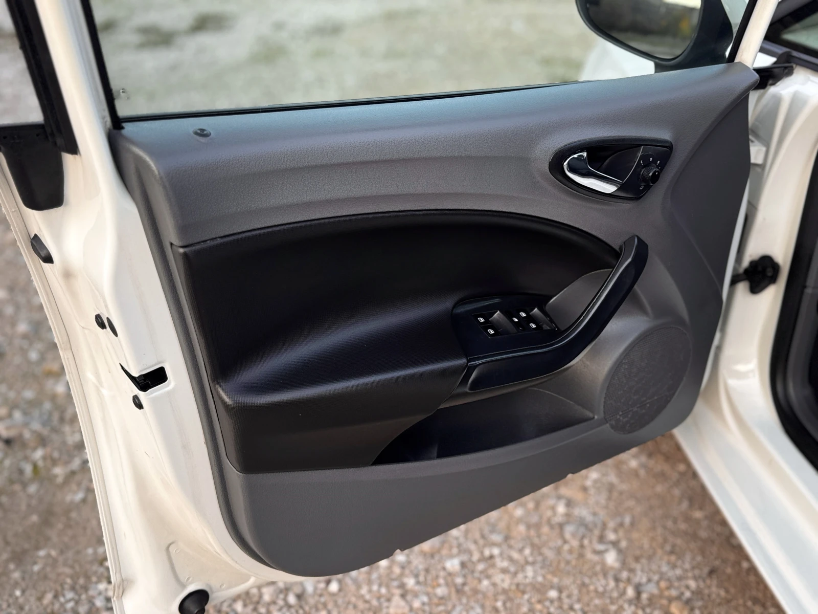 Seat Ibiza ST 1.6TDI ИТАЛИЯ - изображение 8