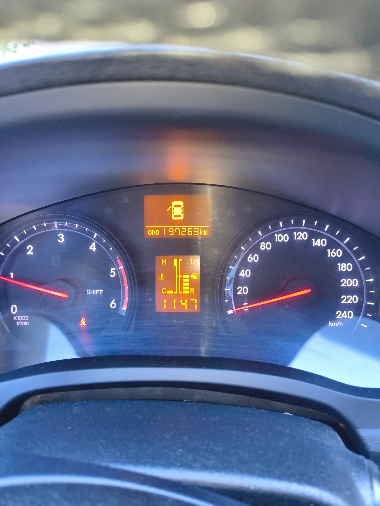 Toyota Avensis 2.0 D4D, снимка 6 - Автомобили и джипове - 54246484