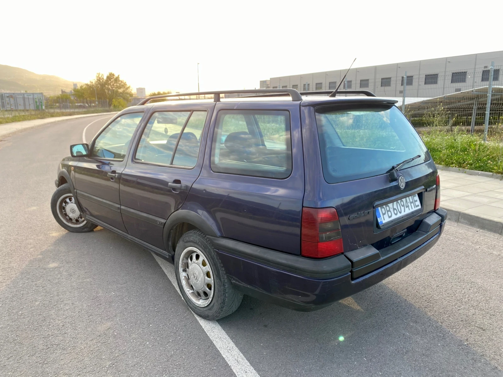 VW Golf Variant 1.6i GT, снимка 2 - Автомобили и джипове - 54496658