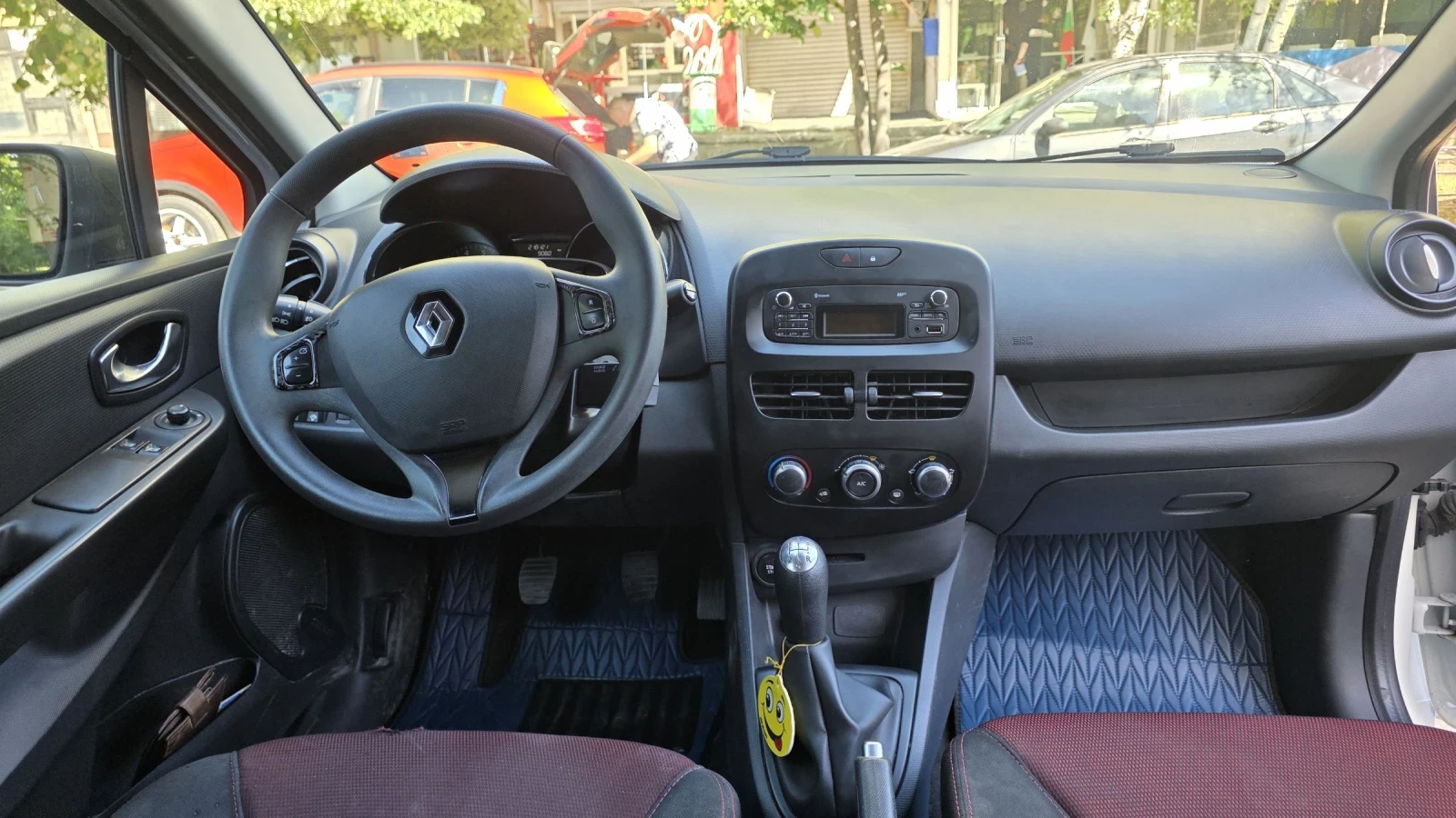 Renault Clio 1.5 DCI, снимка 12 - Автомобили и джипове - 54718280