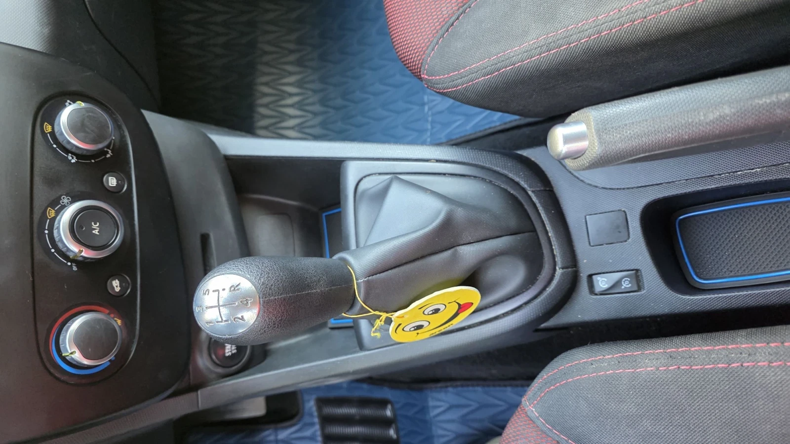 Renault Clio 1.5 DCI, снимка 16 - Автомобили и джипове - 54718280
