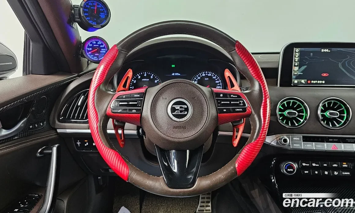 Kia Stinger, снимка 7 - Автомобили и джипове - 54735471