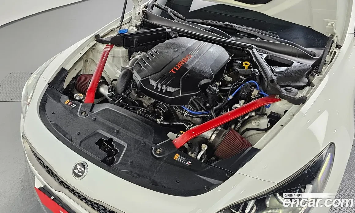 Kia Stinger, снимка 15 - Автомобили и джипове - 54735471