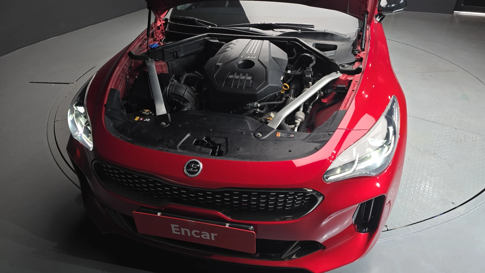 Kia Stinger DREAM EDITION/CARBON/ПОДГРЕВИ/ОБДУХВАНЕ, снимка 5 - Автомобили и джипове - 54880069