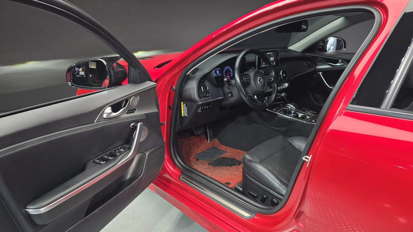 Kia Stinger DREAM EDITION/CARBON/ПОДГРЕВИ/ОБДУХВАНЕ, снимка 10 - Автомобили и джипове - 54880069