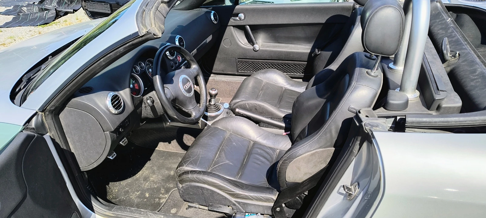 Audi Tt 1.8 T, снимка 9 - Автомобили и джипове - 54952633