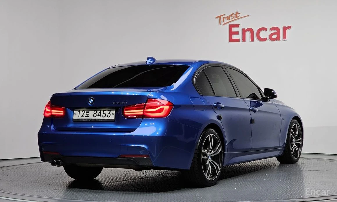 BMW 330, снимка 2 - Автомобили и джипове - 55043625