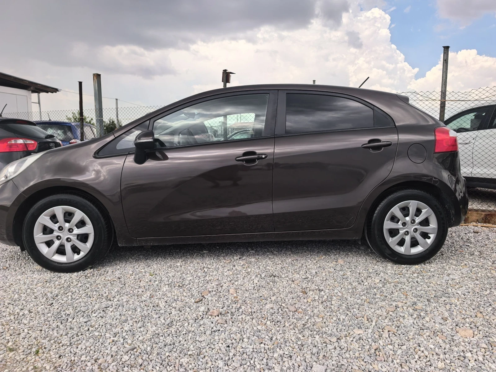 Kia Rio Бензин, снимка 2 - Автомобили и джипове - 55073297