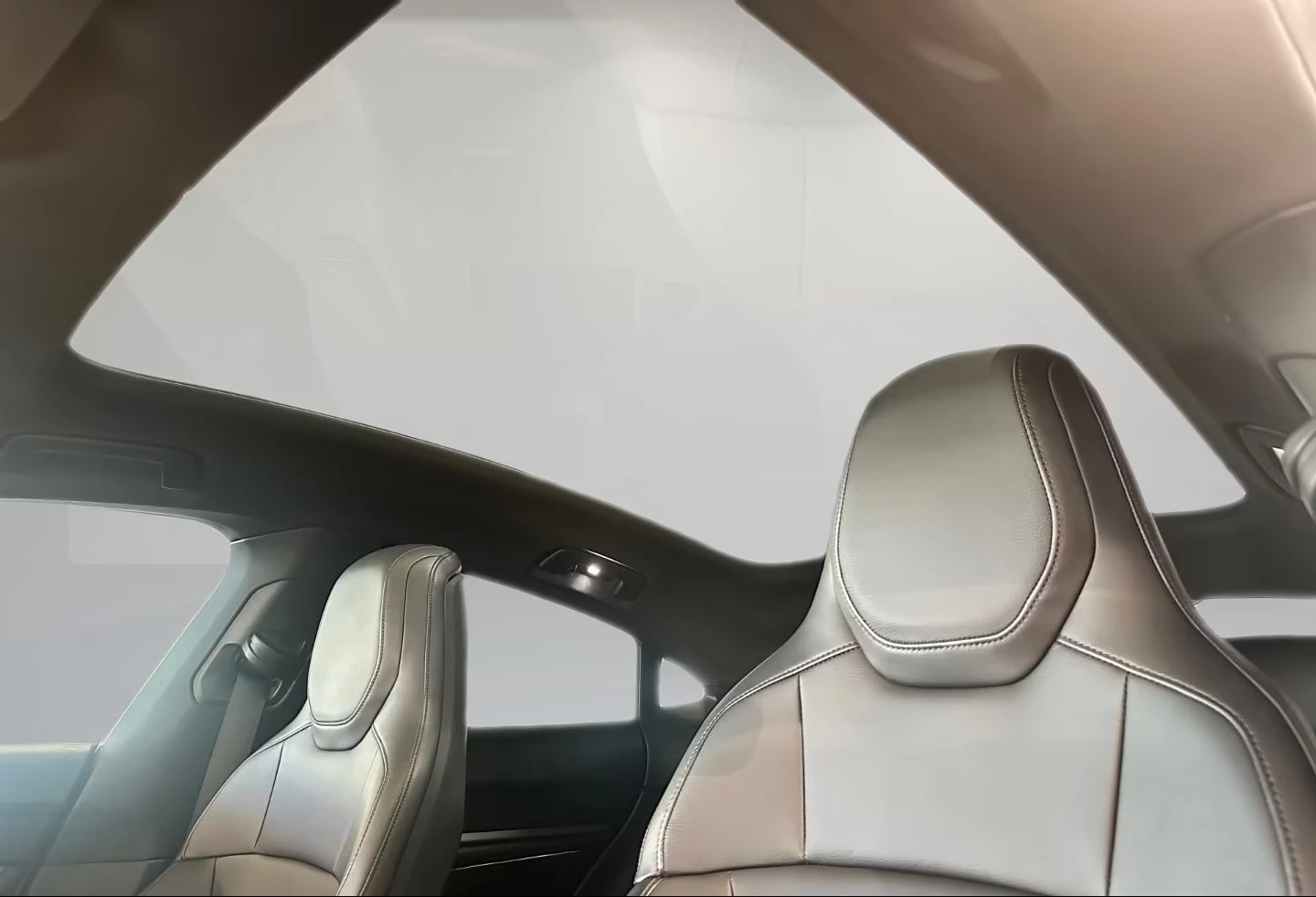 Porsche Taycan 4 / BOSE / PANO / 360 / , снимка 11 - Автомобили и джипове - 55091304