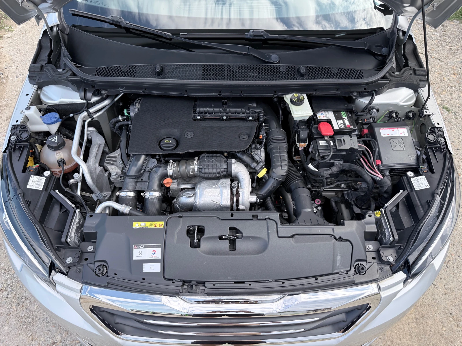 Peugeot 308 1.6HDI* 120k.c.* Allure* LED* Автоматик* Euro6B* , снимка 17 - Автомобили и джипове - 55182812