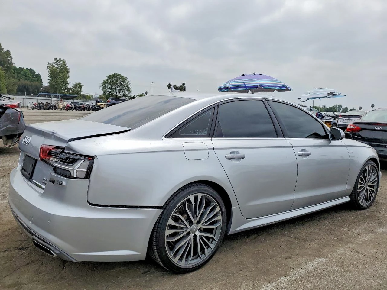 Audi A6 Premium Plus, снимка 3 - Автомобили и джипове - 55877222