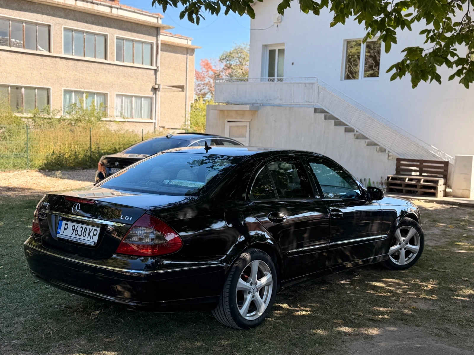 Mercedes-Benz E 280, снимка 4 - Автомобили и джипове - 56457800