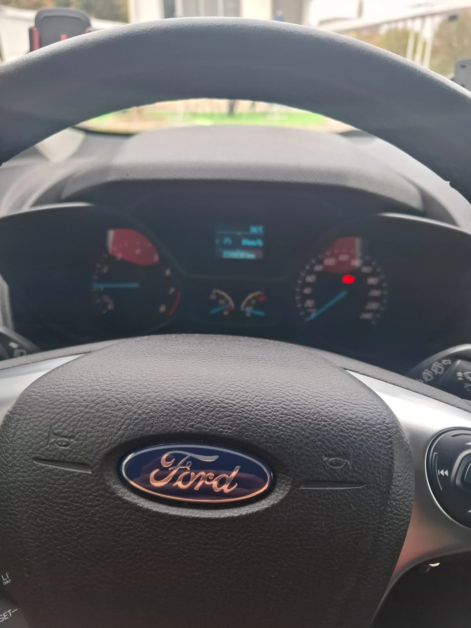 Ford Tourneo Connect, снимка 8 - Автомобили и джипове - 56574744