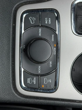 Jeep Grand cherokee 5.7 HEMI 2018, снимка 8
