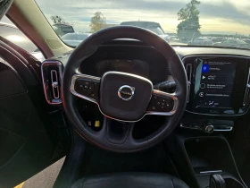 Volvo XC40 T4 Momentum, снимка 9