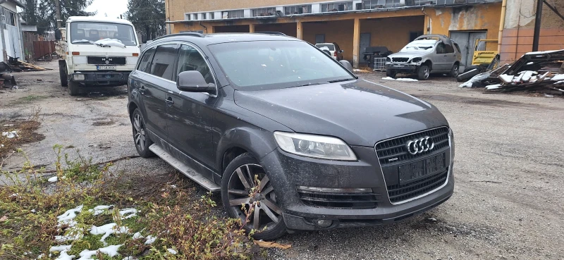 Audi Q7 3.0 тди, снимка 4 - Автомобили и джипове - 48492320