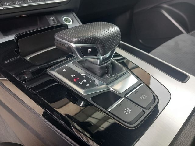 Audi Q5 40TDI Quattro S-LINE Virtual Panorama Pechka, снимка 14 - Автомобили и джипове - 44834497